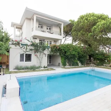 Villa Spacious Exquisite 5br With Private Pool