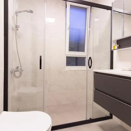 Spacious Exquisite 5br With Private Pool Villa *