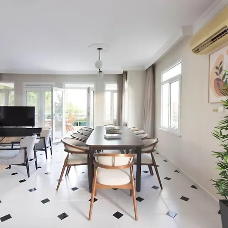 Villa Spacious Exquisite 5br With Private Pool *