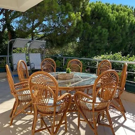 Spacious Exquisite 5br With Private Pool Ayvalı